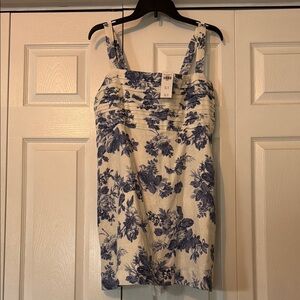 Abercrombie & Fitch Blue and White Floral Ruched Sundress